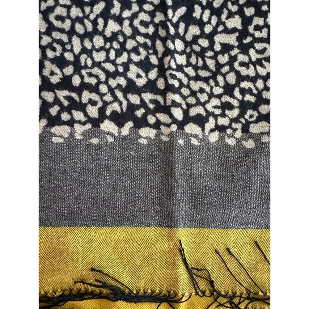 F&F One Size Acrylic Polyester Large Blanket Scarf 27